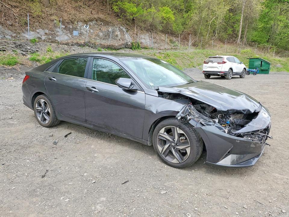 2022 Hyundai Elantra Limited
