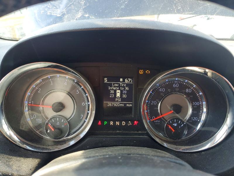 2013 Chrysler Town & Country Touring l