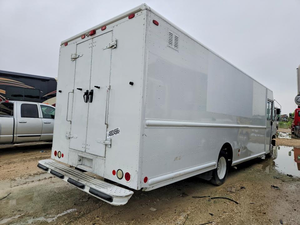 2008 Freightliner MT45G Chassis Delivery Truck