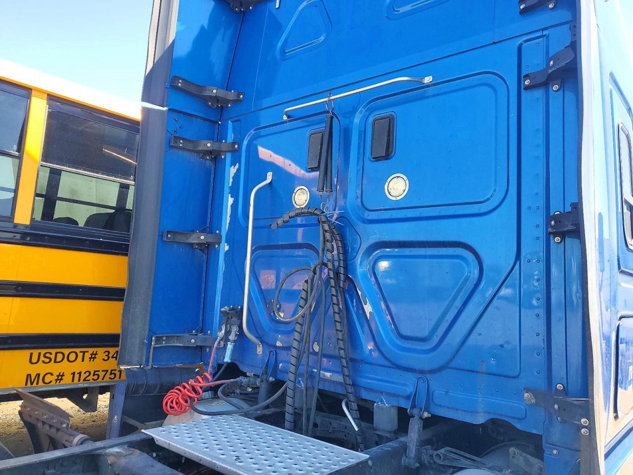 2017 Freigliner Cascadia 125