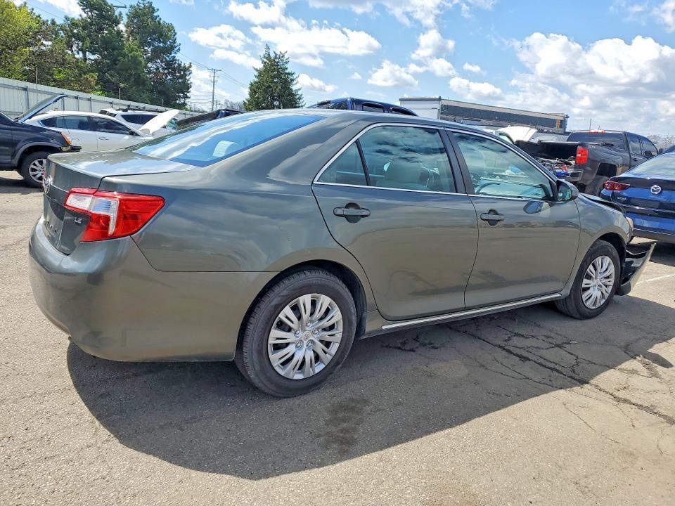 2012 Toyota Camry le