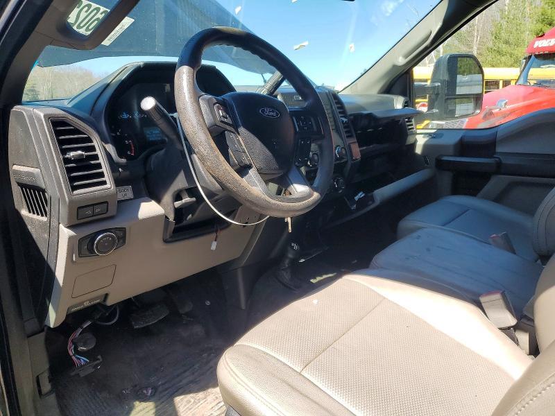 2018 Ford F550 Super Duty Crew Cab Flatbed Truck
