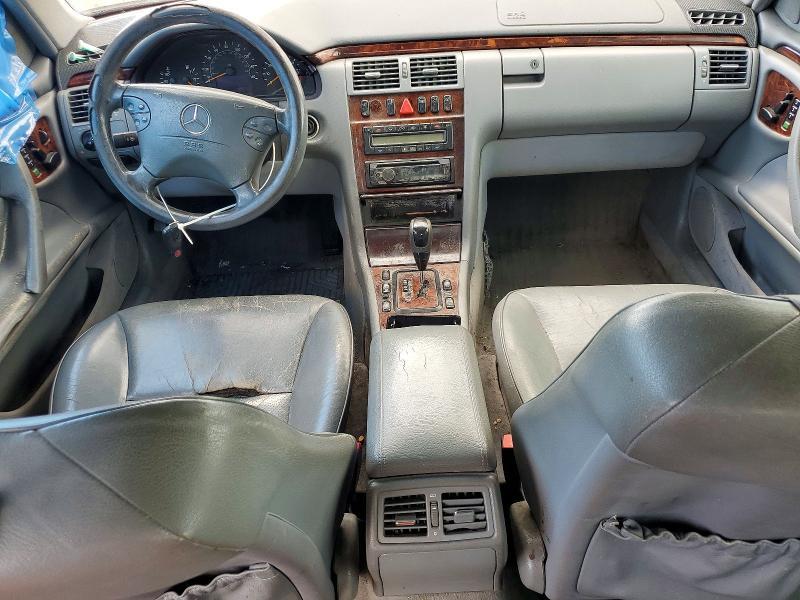 2001 Mercedes-Benz E 320