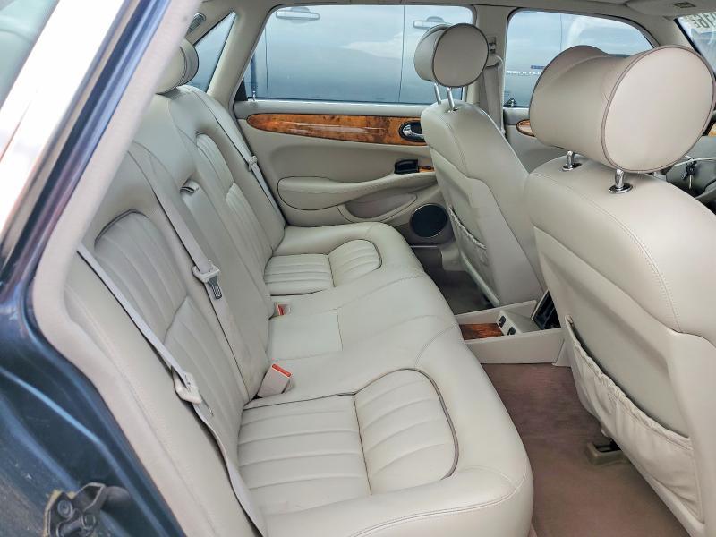 2001 Jaguar XJ8