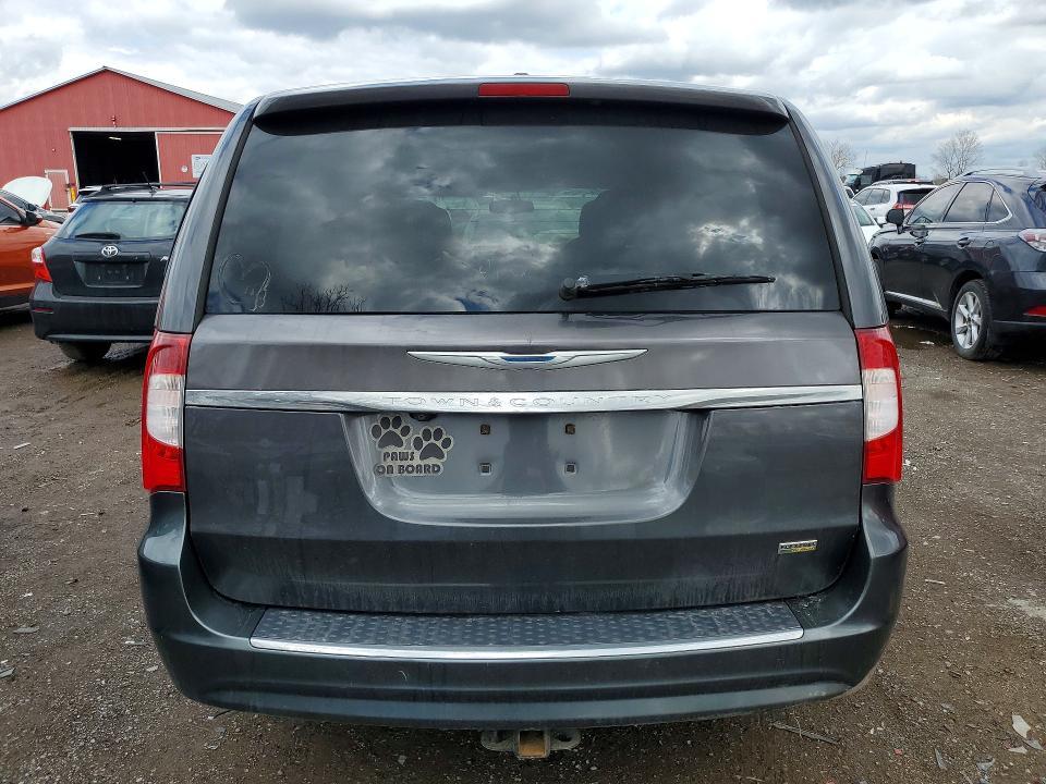 2016 Chrysler Town & Country Touring