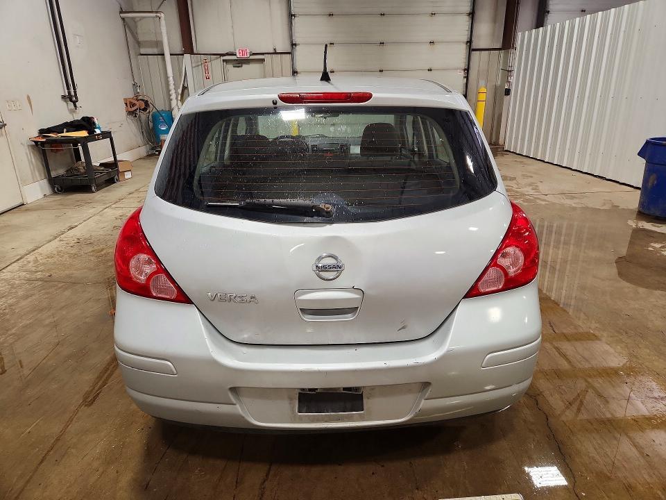 2012 Nissan Versa 1.8 s
