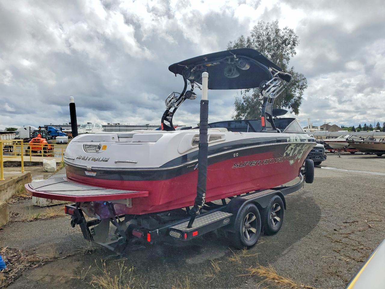 2010 Craft Boat
