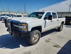 Camiones salvage sin ofertas aún a la venta en subasta: 2015 Chevrolet Silverado K2500 Heavy Duty
