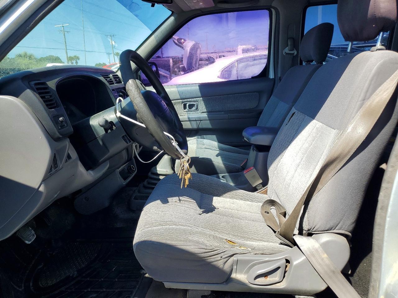 2000 Nissan Frontier XE