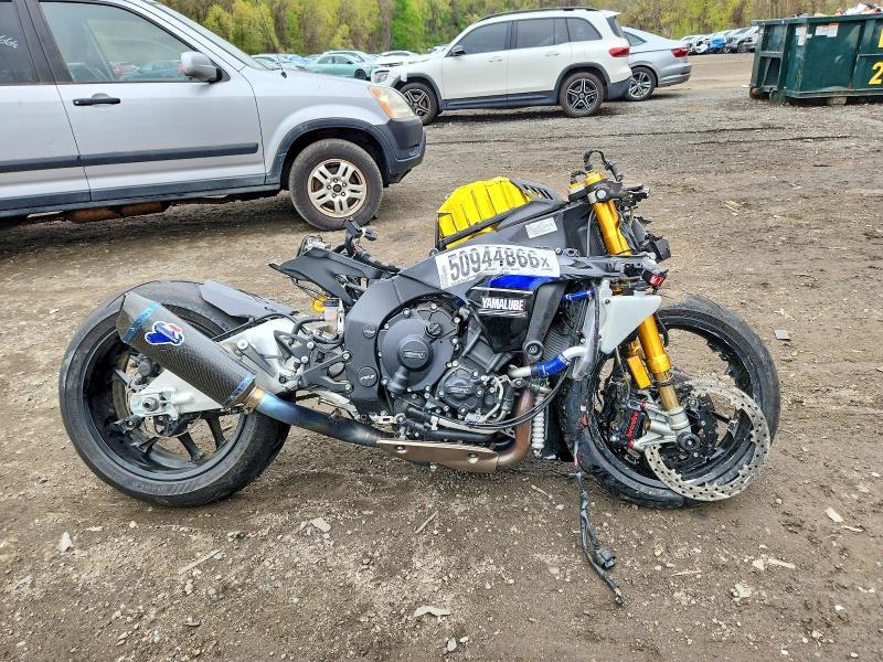 2024 Yamaha Yzfr1m