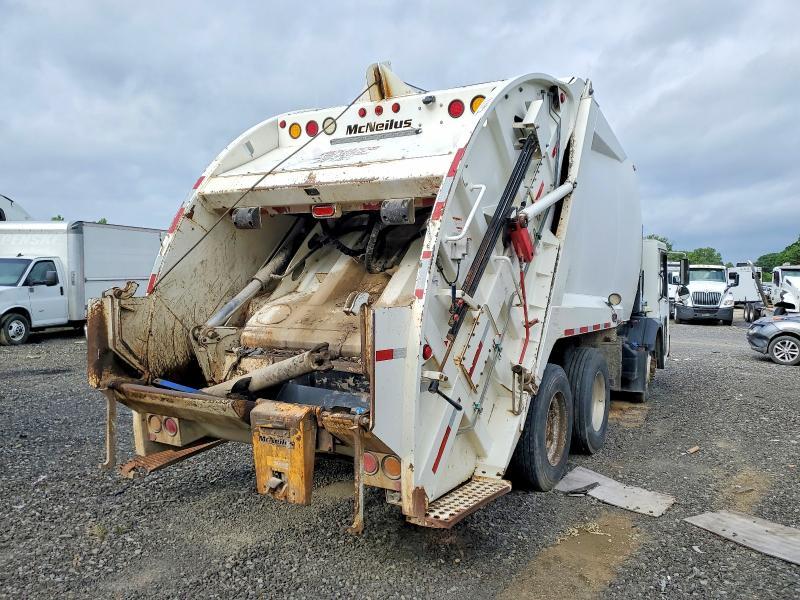 2015 Crane Carrier Low Entry