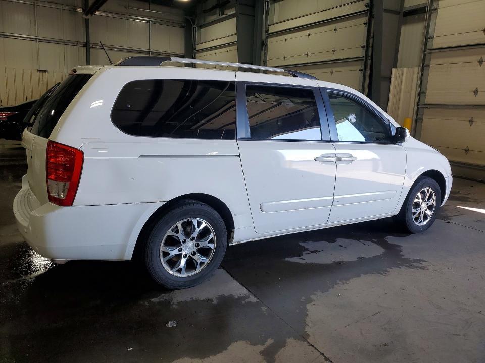 2014 KIA Sedona lx