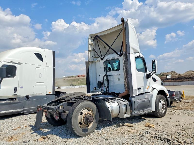 2018 Peterbilt 579 Semi Truck
