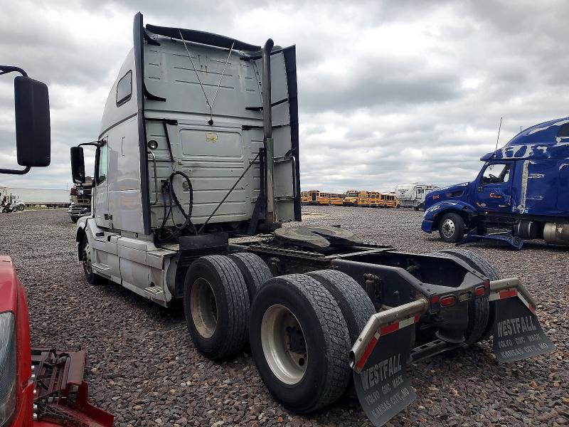 2016 Volv O VNL Semi Truck