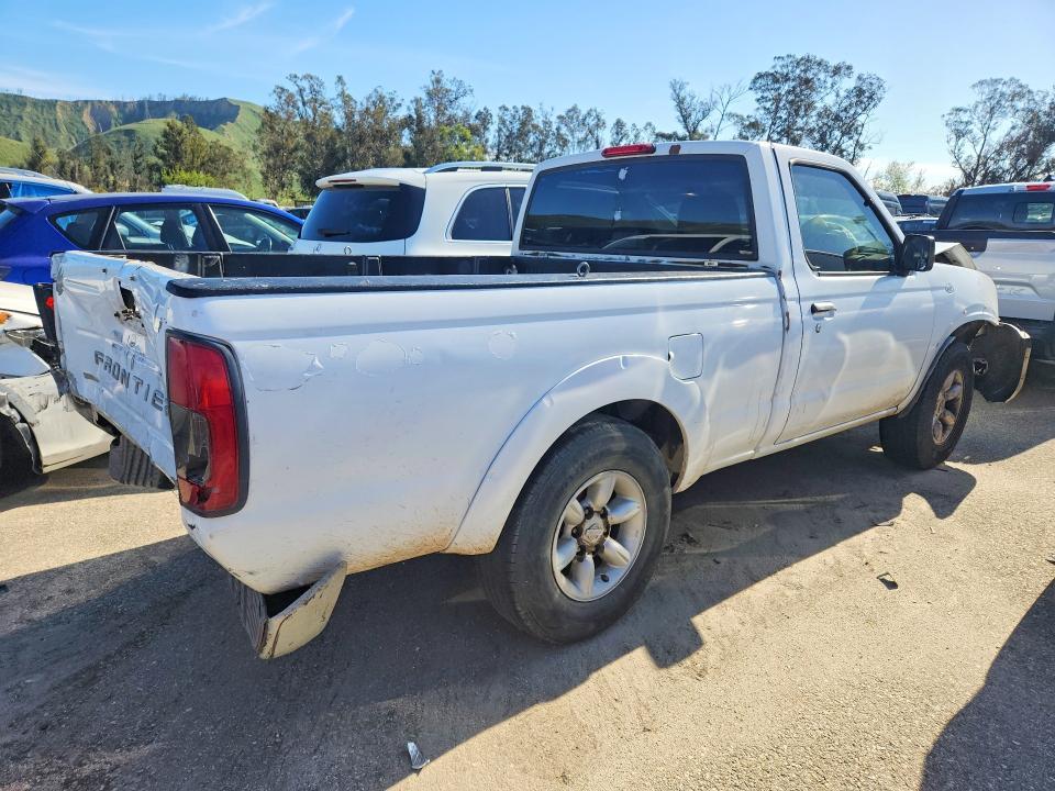 2001 Nissan Frontier XE