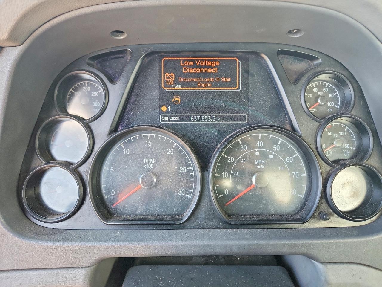 2017 Peterbilt 579-Semi Truck