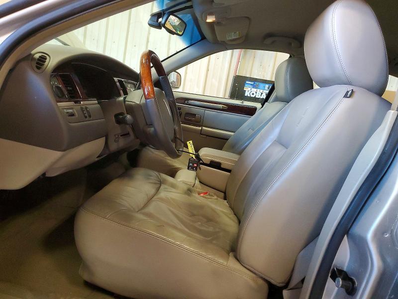 2011 Lincoln Town car Signature Limited