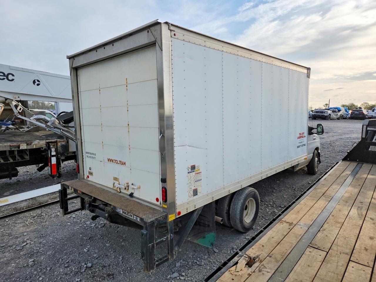 2019 Ford E350 BOX Truck
