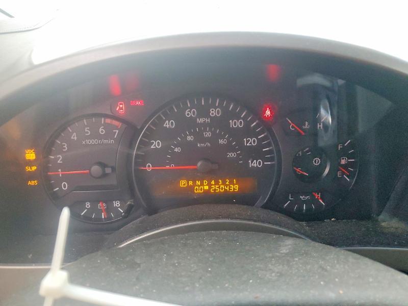 2004 Nissan Titan XE