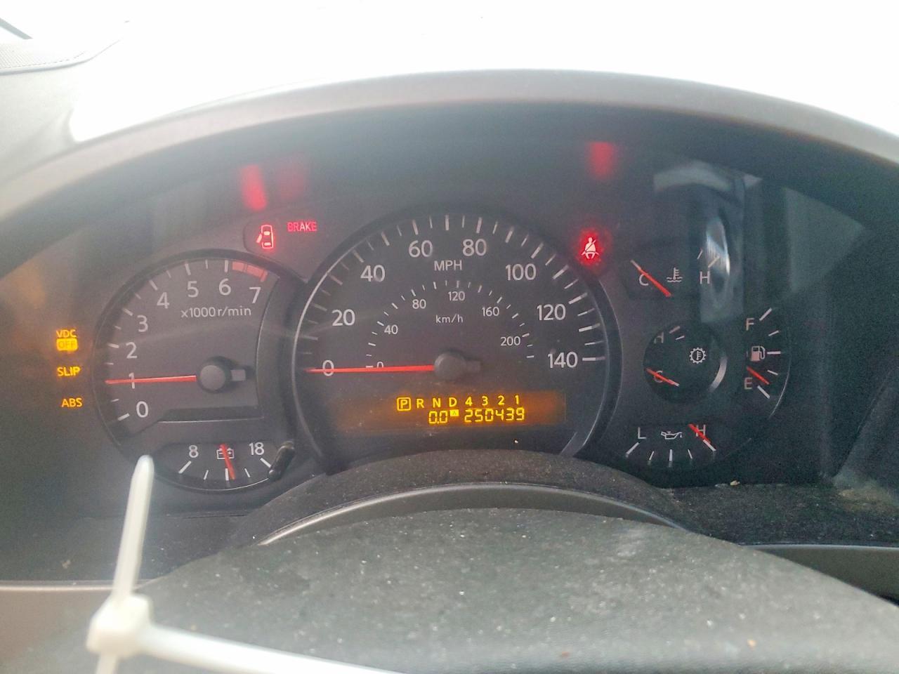 2004 Nissan Titan XE