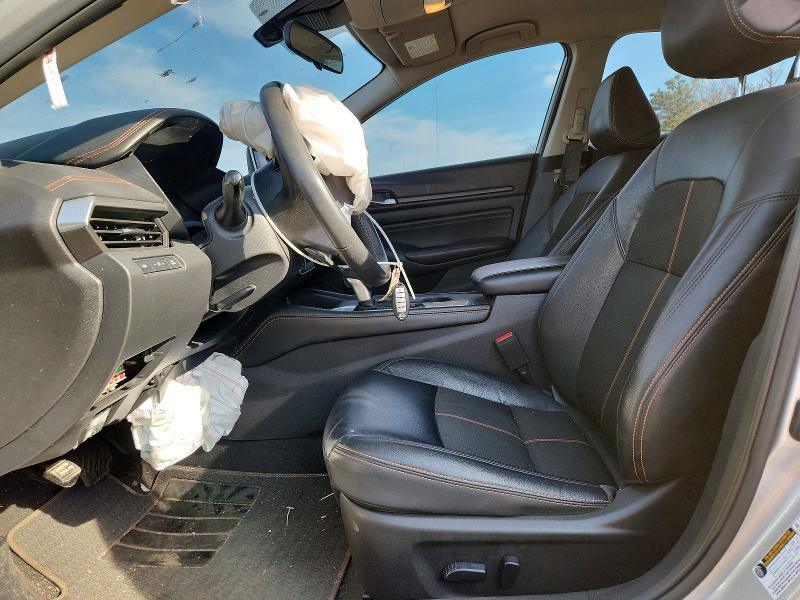 2021 Nissan Altima sr