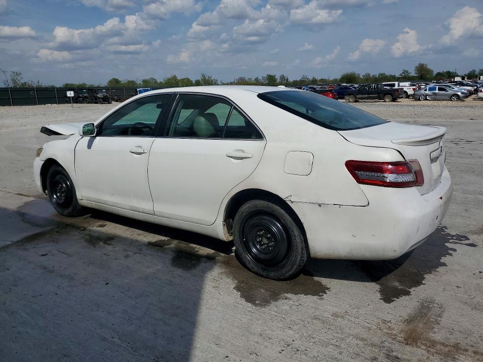 2011 Toyota Camry le