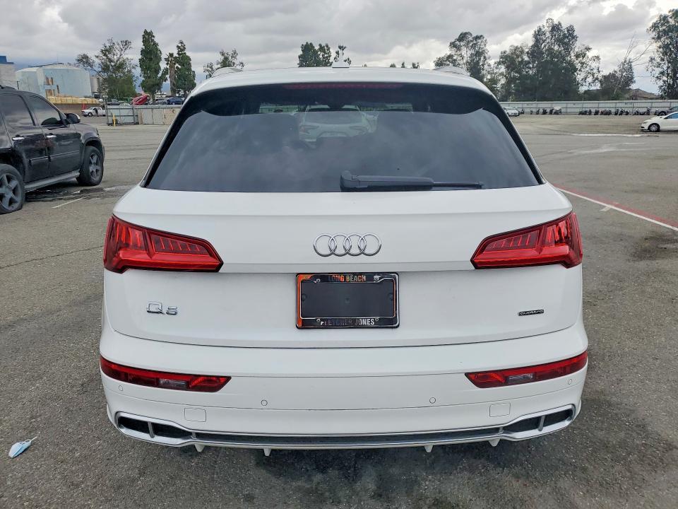 2020 Audi Q5 e Premium Plus