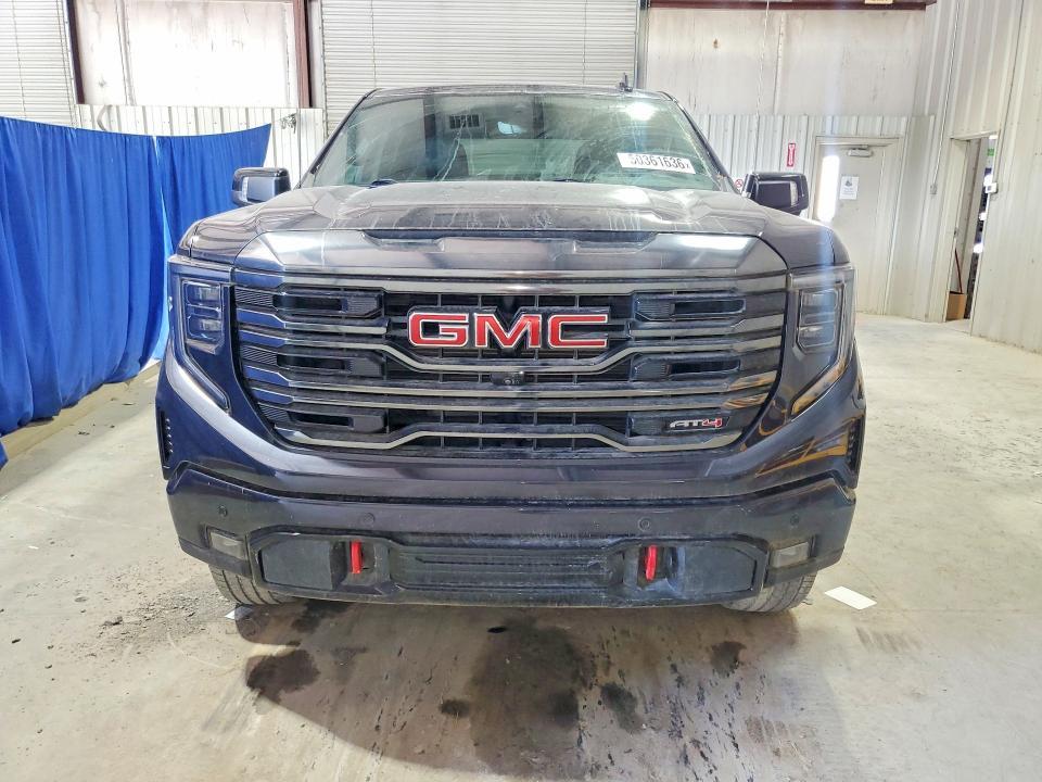 2023 GMC Sierra K1500 AT4