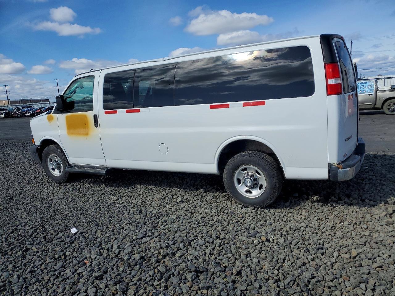 2020 Chevrolet Express G3500 LT