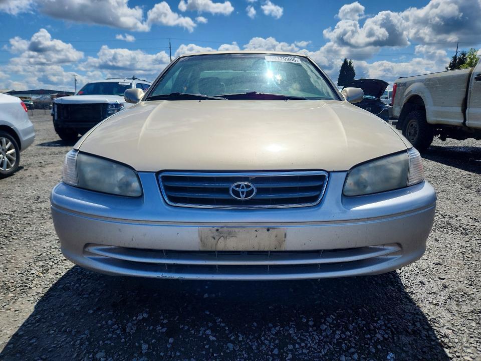 2000 Toyota Camry le