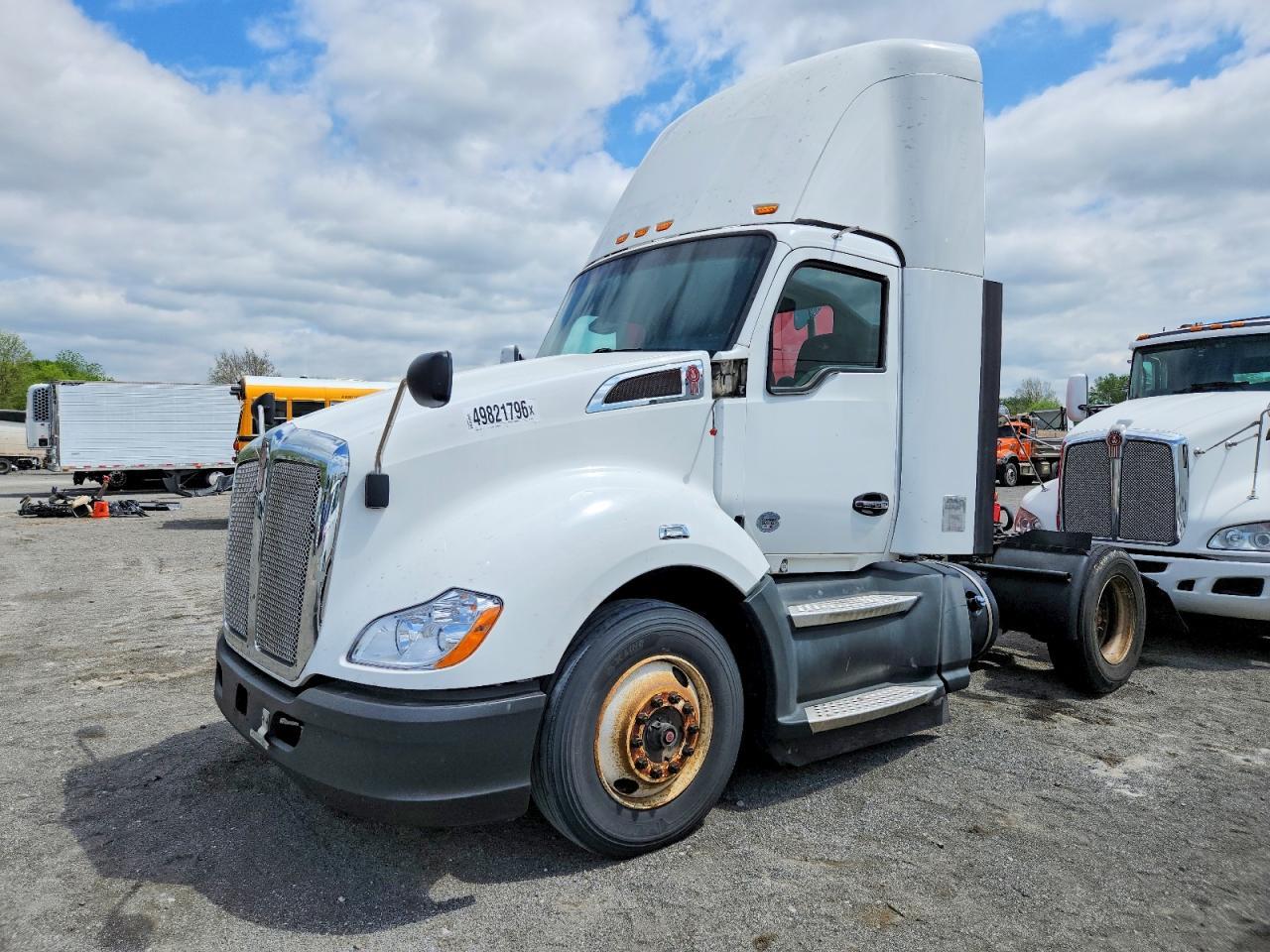 2020 Kenworth T680 Semi Truck