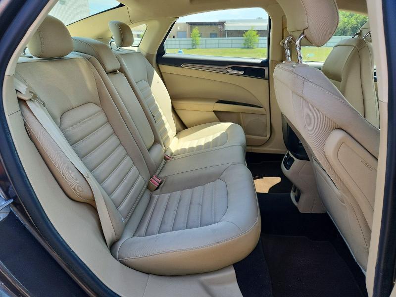 2015 Ford Fusion se Hybrid
