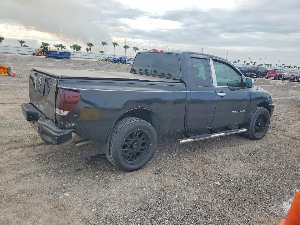 2005 Nissan Titan xe