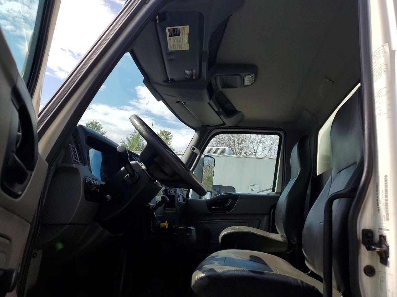 2020 International MV607 BOX Truck