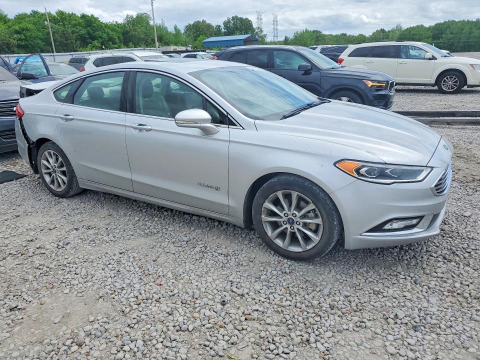 2017 Ford Fusion se Hybrid