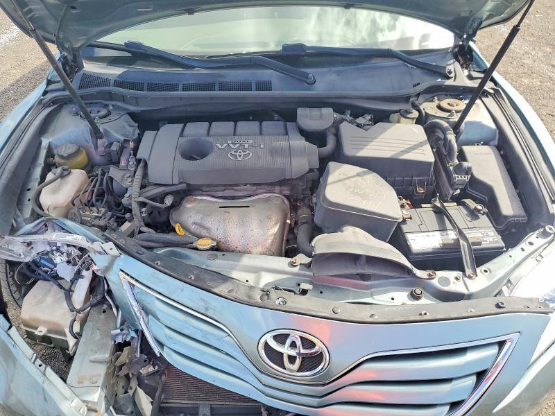 2010 Toyota Camry le