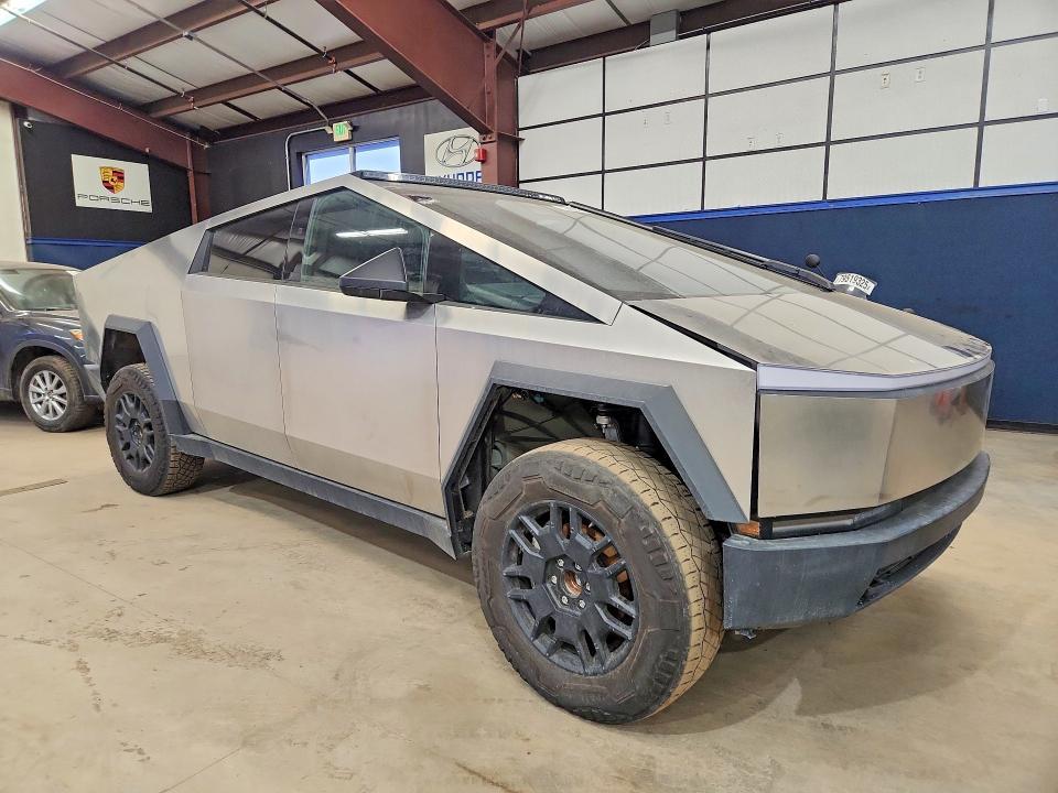 2024 Tesla Cybertruck Cyberbeast