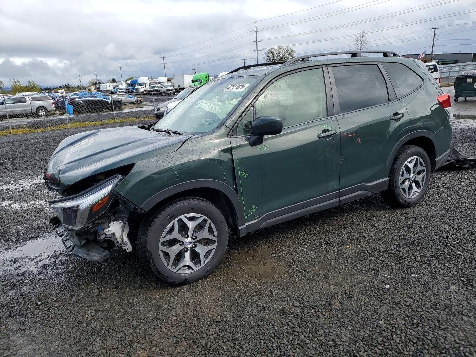 2022 Subaru Forester Premium
