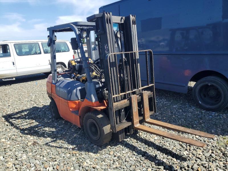 2001 Toyota 7FGU25 Forklift