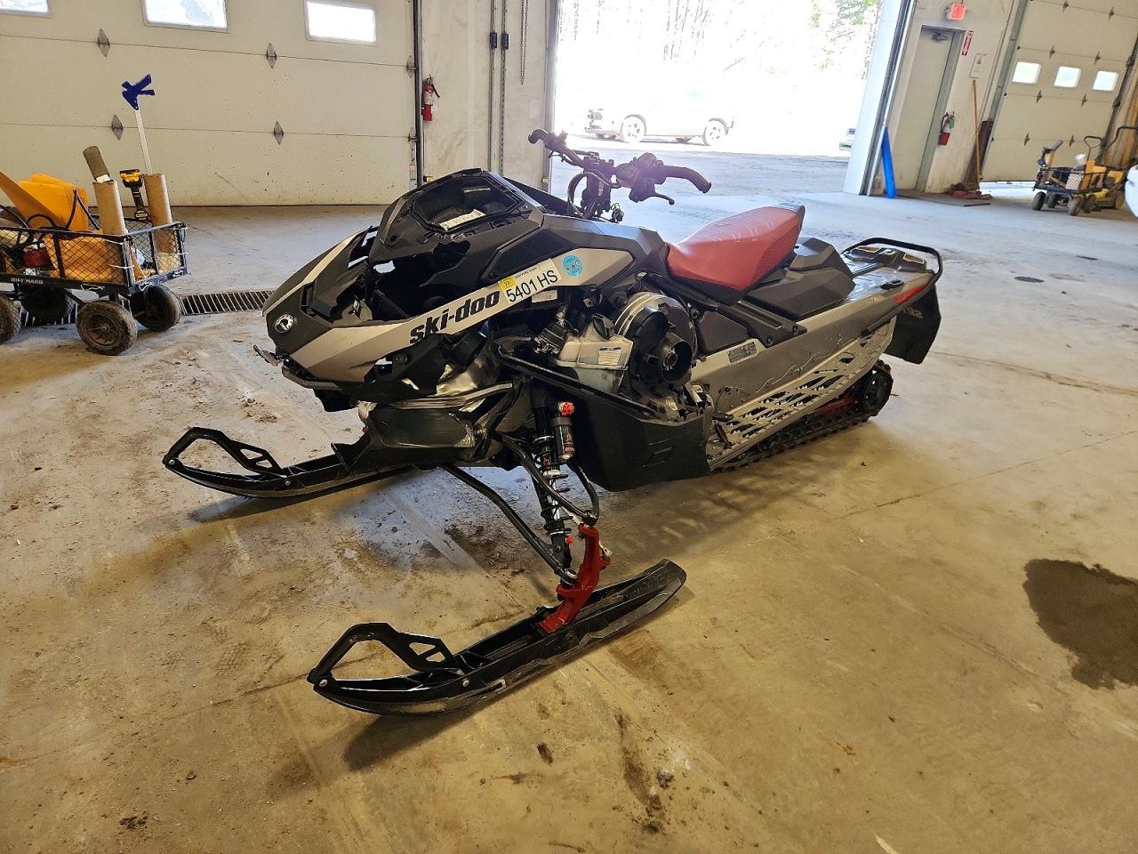 2023 Skidoo MXZ800