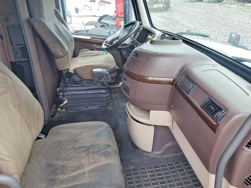 2016 Volv O VNL Semi Truck