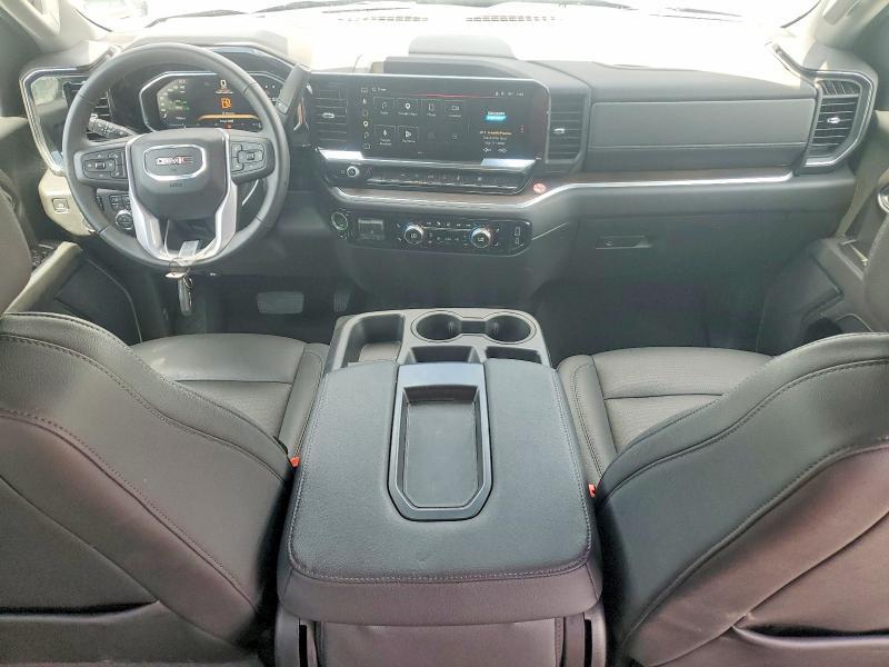 2026 GMC Sierra K1500 SLT