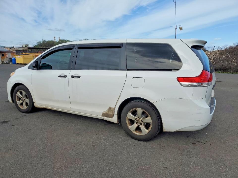 2013 Toyota Sienna l 7-passenger
