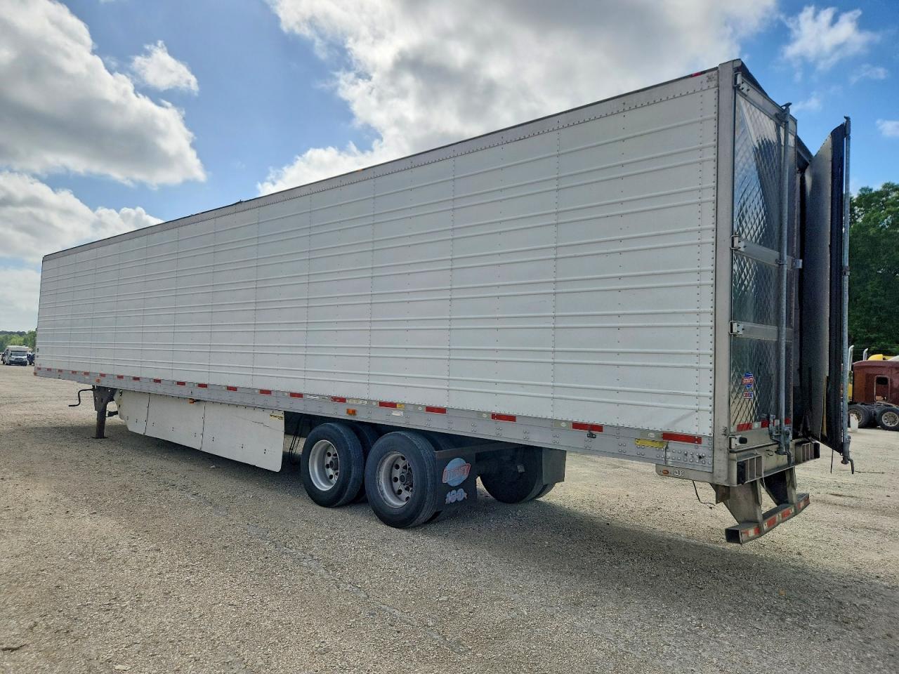 2015 Utility VS2RA Refrigerated Van Trailer