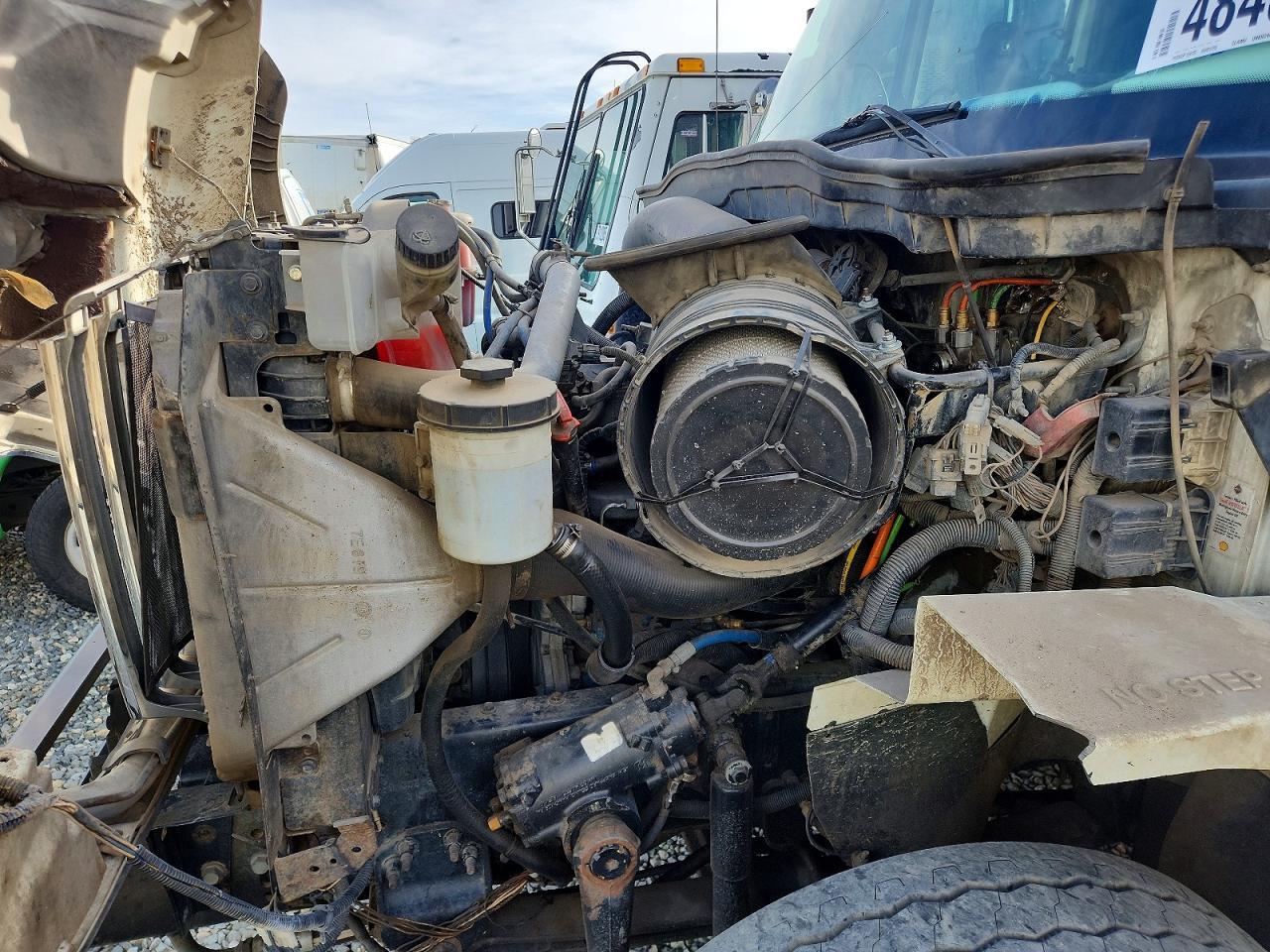 2011 International 7400 Refuse Truck