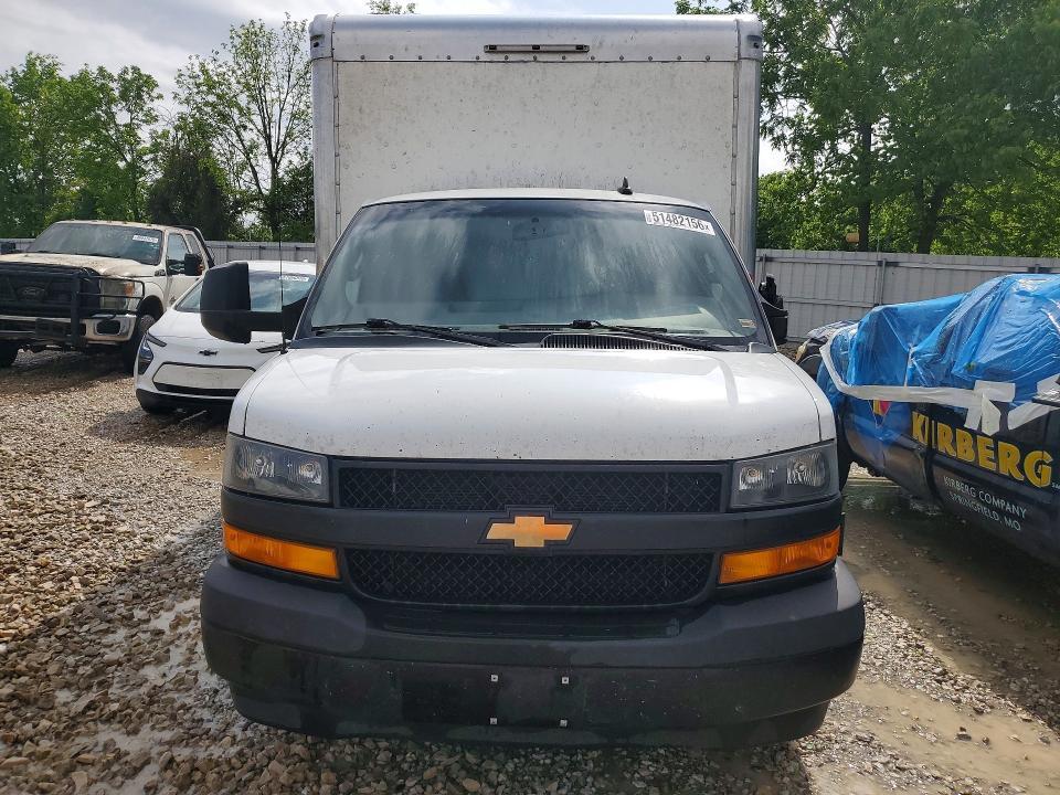 2020 Chevrolet Express BOX Truck