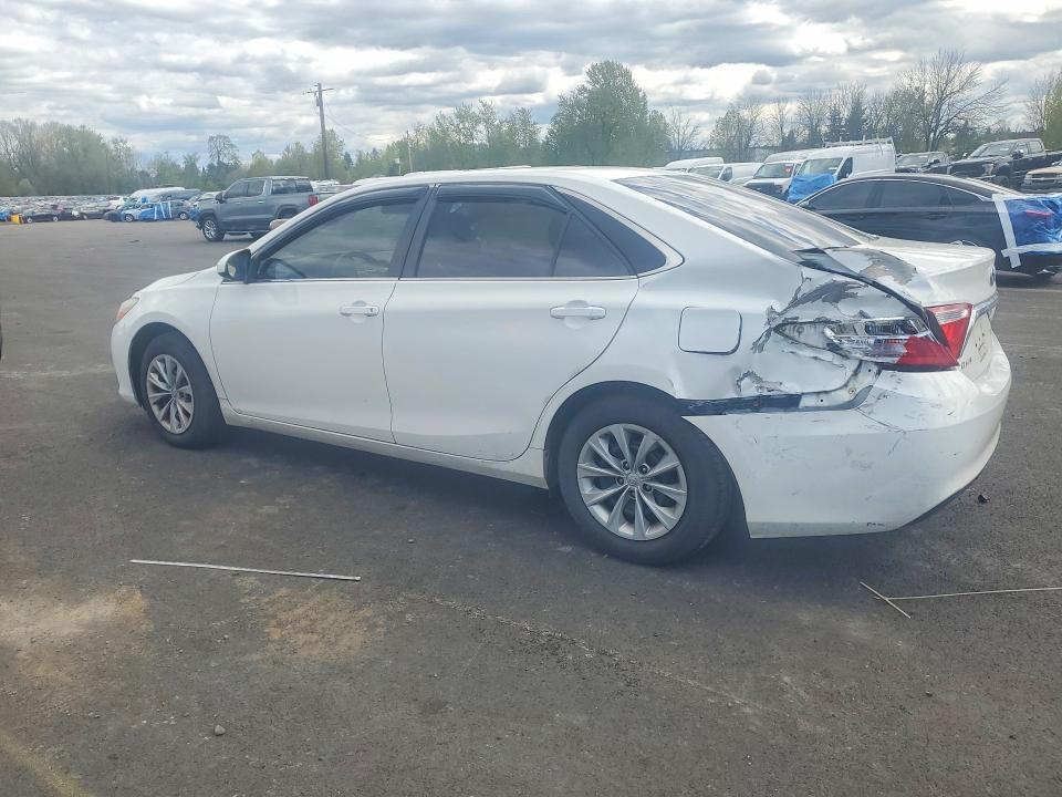 2015 Toyota Camry le