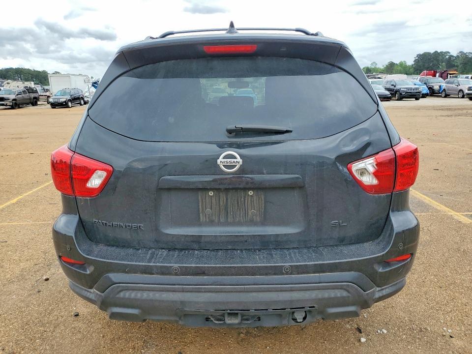 2019 Nissan Pathfinder sl