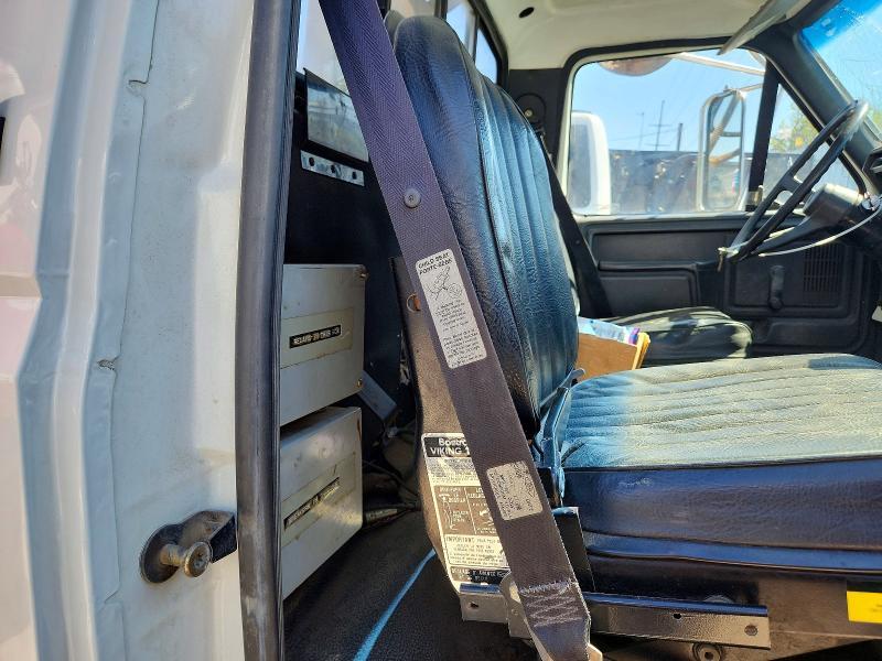 1992 Ford F700 Crane Truck