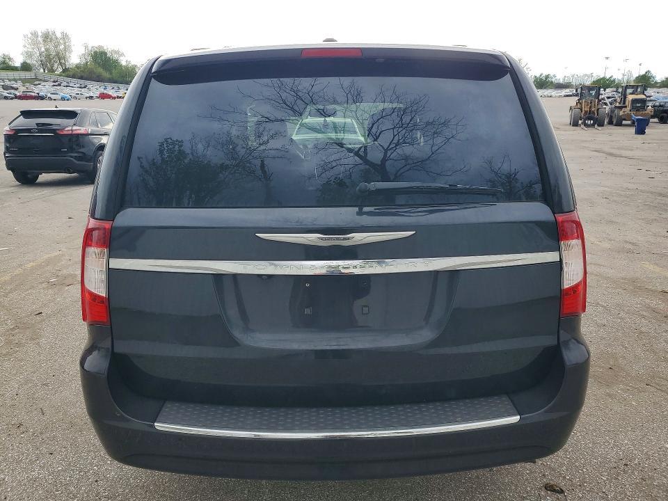 2013 Chrysler Town & Country Touring